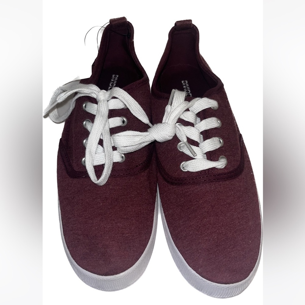 H&M womens NWT sneakers size 8.5
